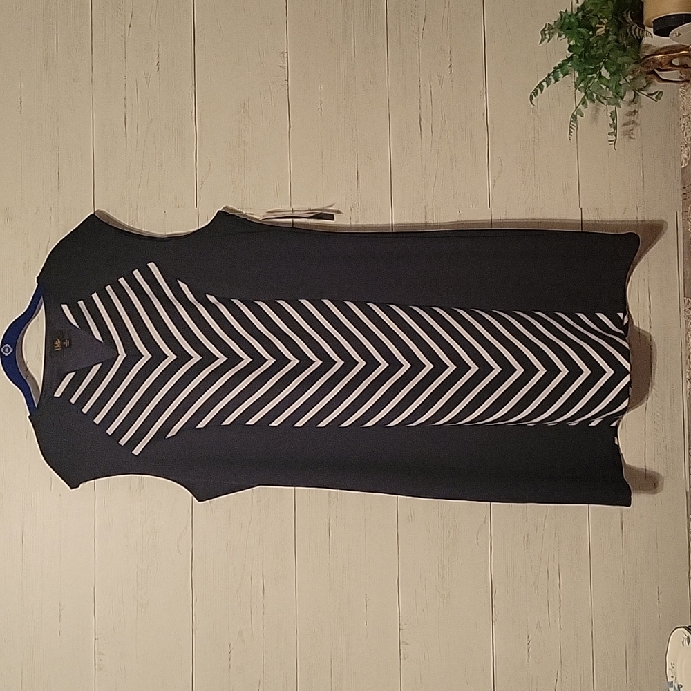 NWT | I LE New York Navy Blue & White Chevron Dress | 18